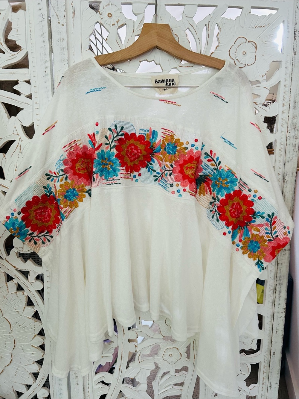 Savanna Jane White Floral Embroidered Peasant Tunic Top
